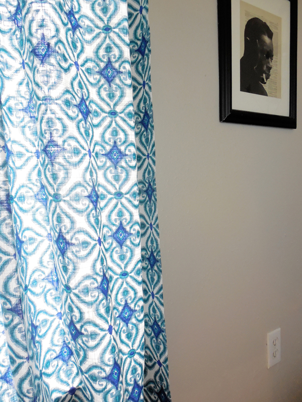 small living room tour via whitneyjdecor.com