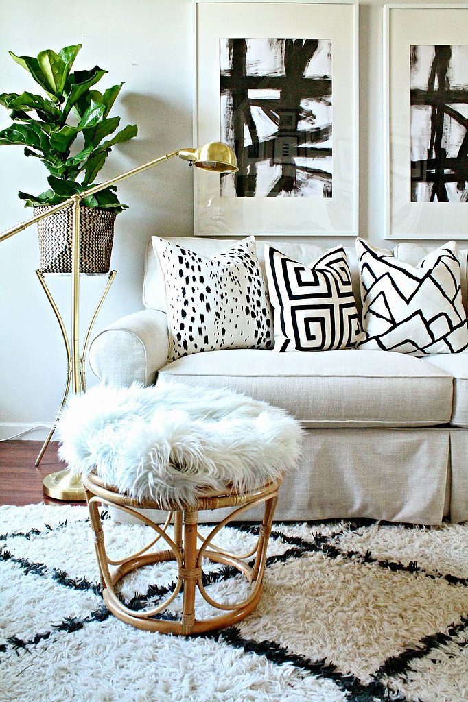 how to pull off a black and white room