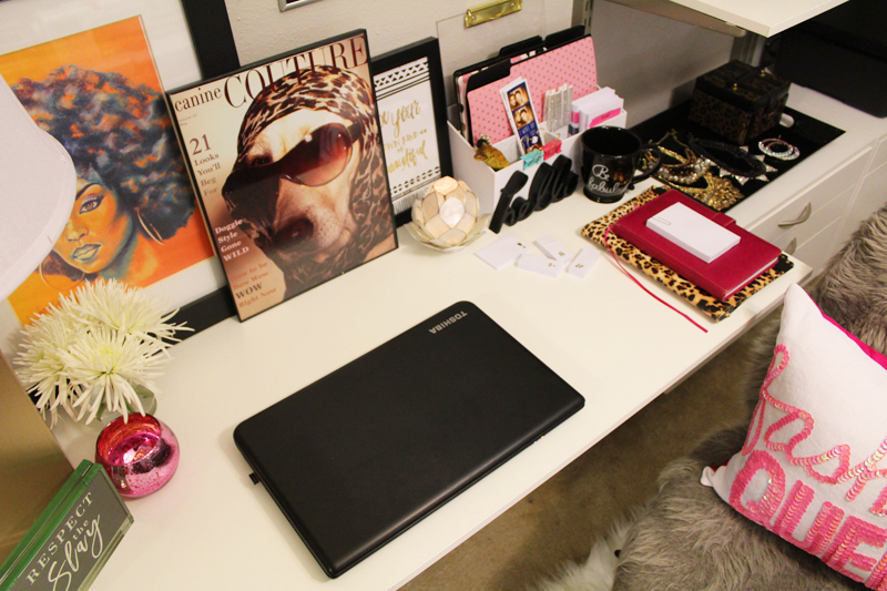 fashionista desk
