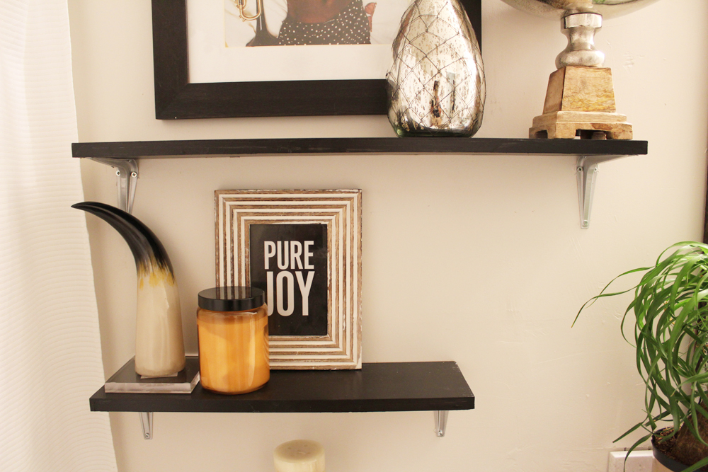 eclectic guest bathroom