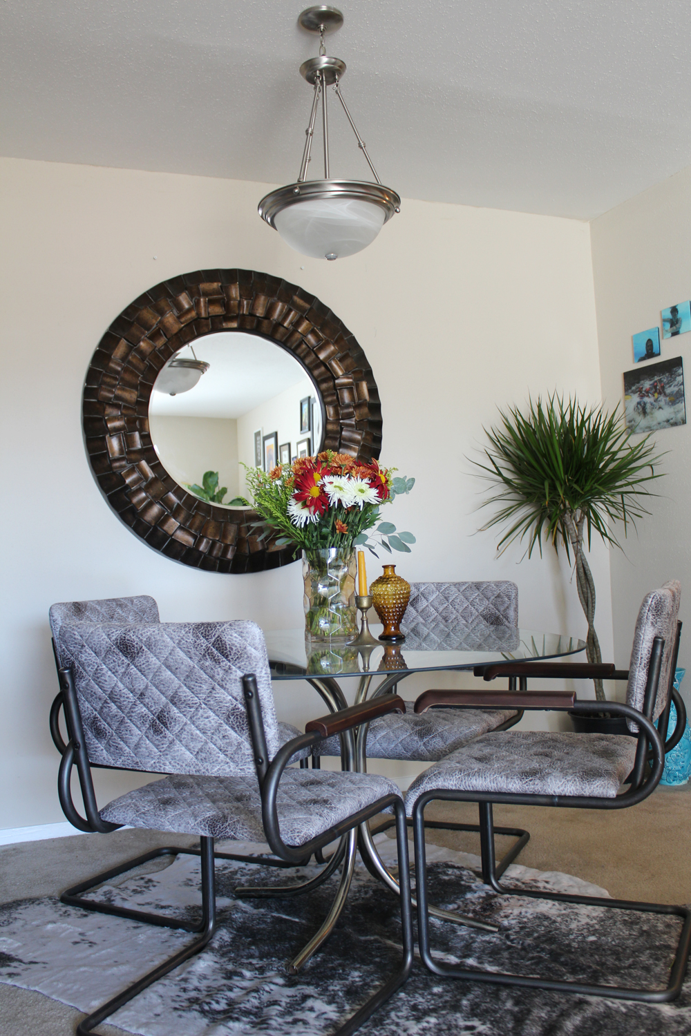 eclectic dining room